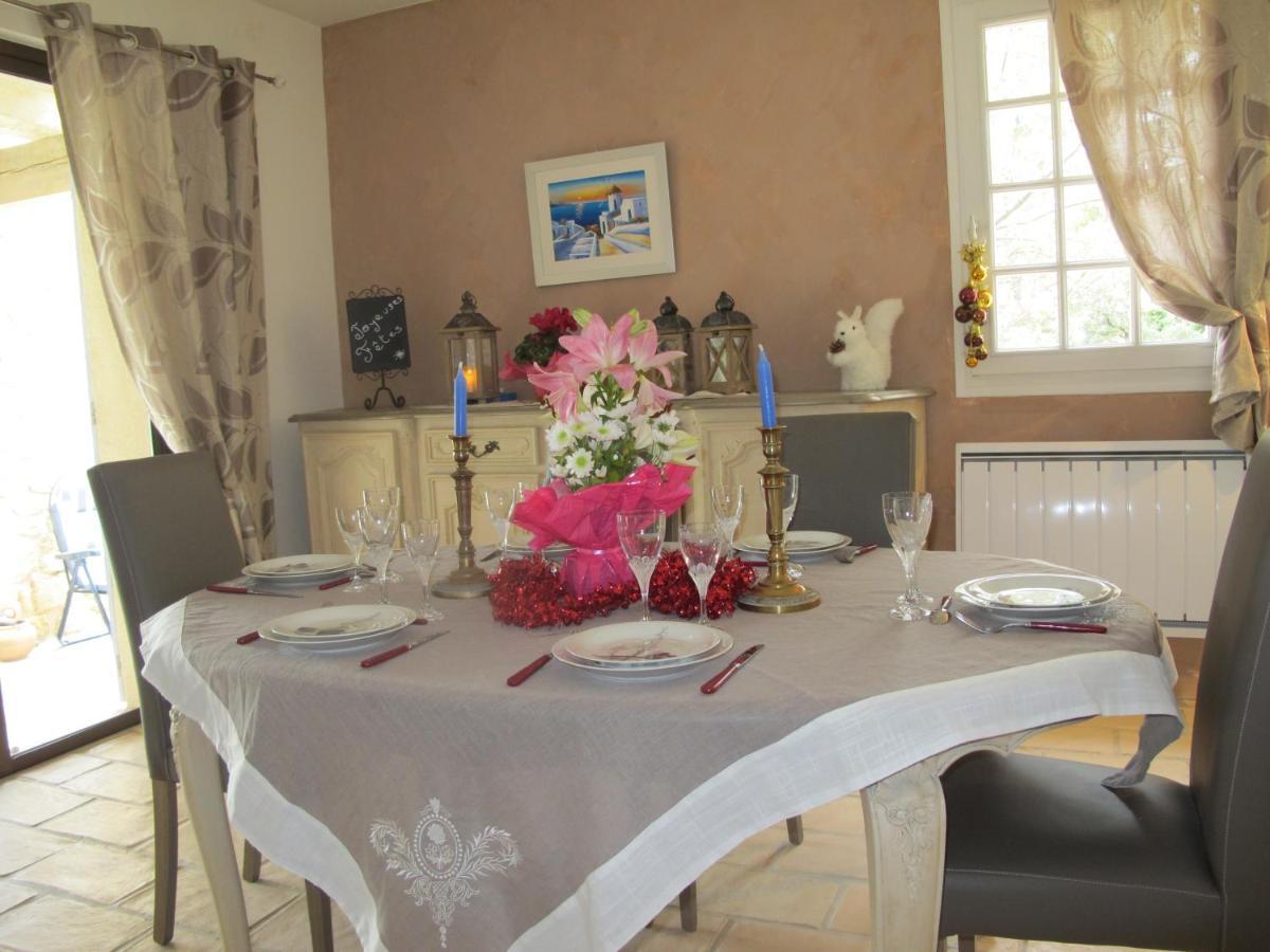 L'Oustau De Bigatie Bed & Breakfast Lambesc Dış mekan fotoğraf