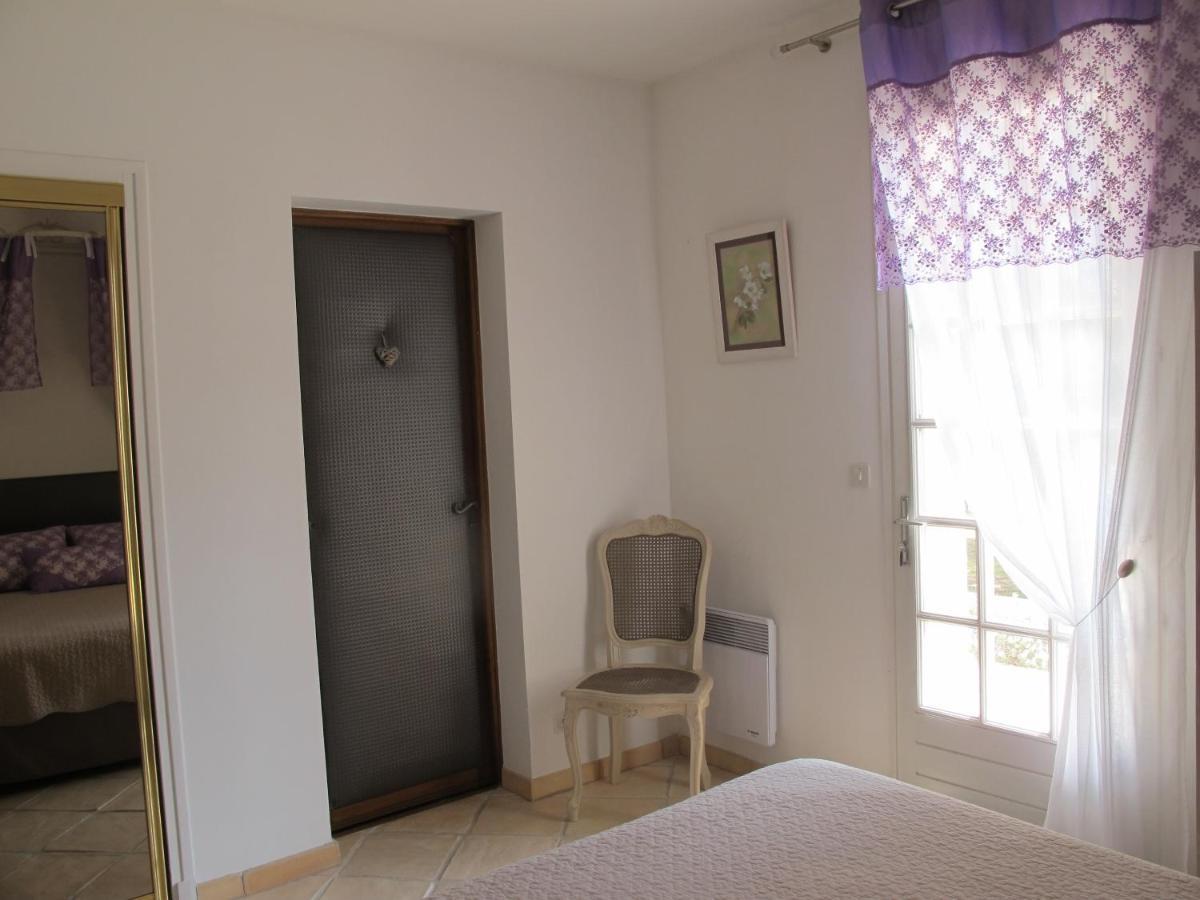 L'Oustau De Bigatie Bed & Breakfast Lambesc Dış mekan fotoğraf