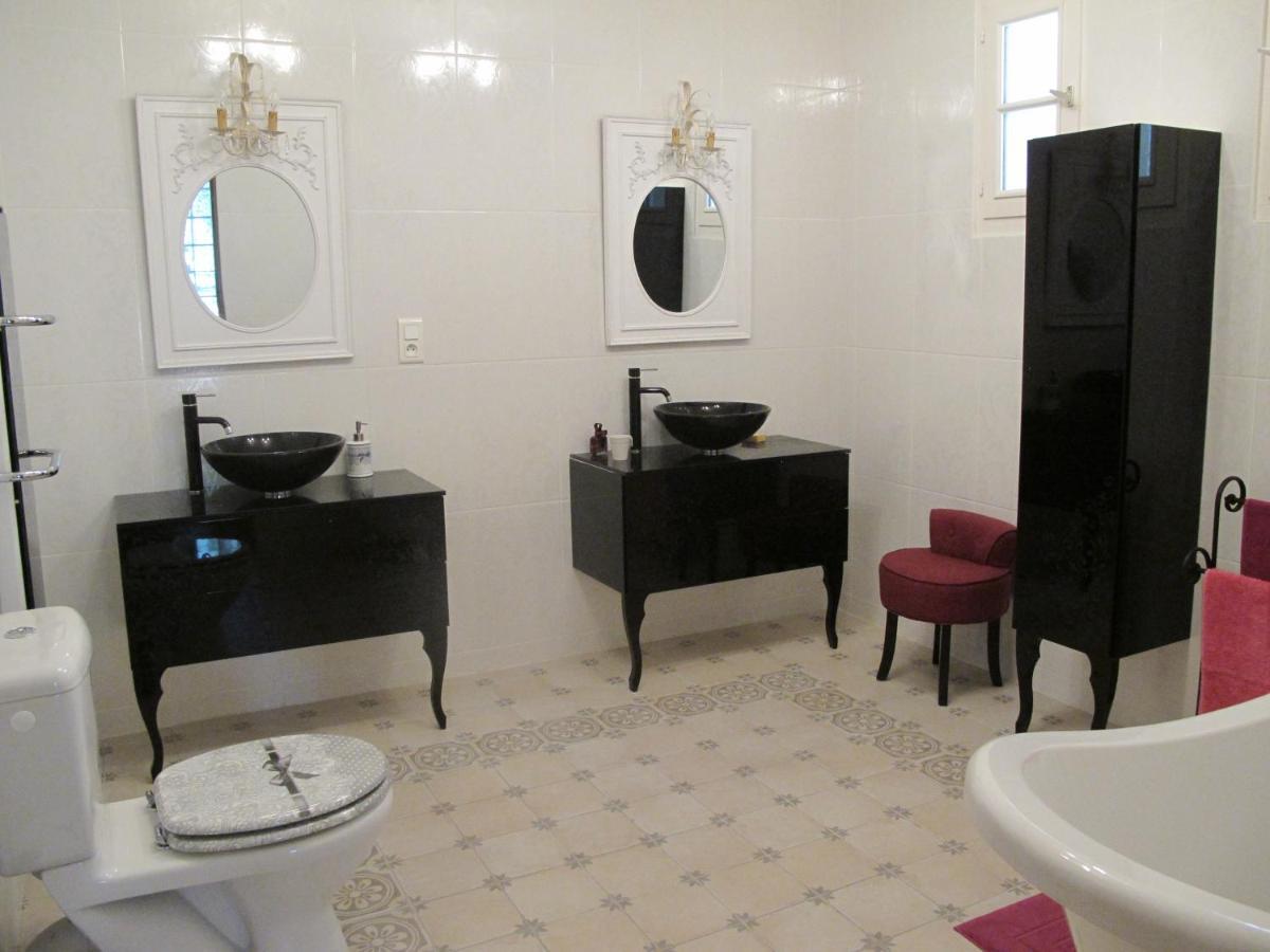 L'Oustau De Bigatie Bed & Breakfast Lambesc Dış mekan fotoğraf