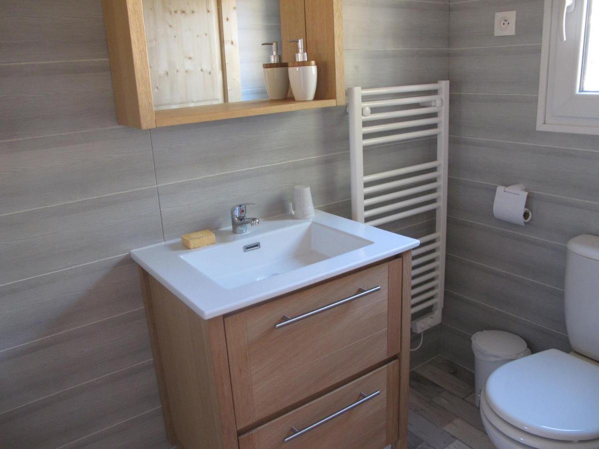 L'Oustau De Bigatie Bed & Breakfast Lambesc Dış mekan fotoğraf