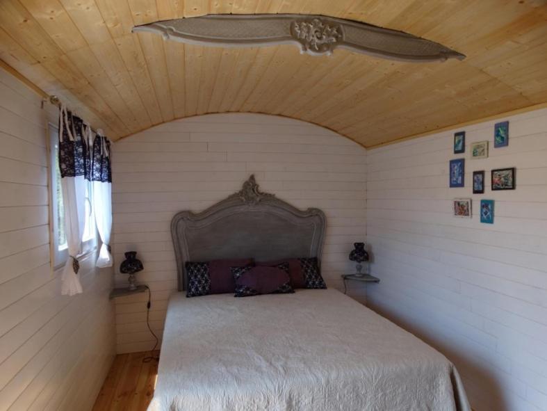 L'Oustau De Bigatie Bed & Breakfast Lambesc Dış mekan fotoğraf